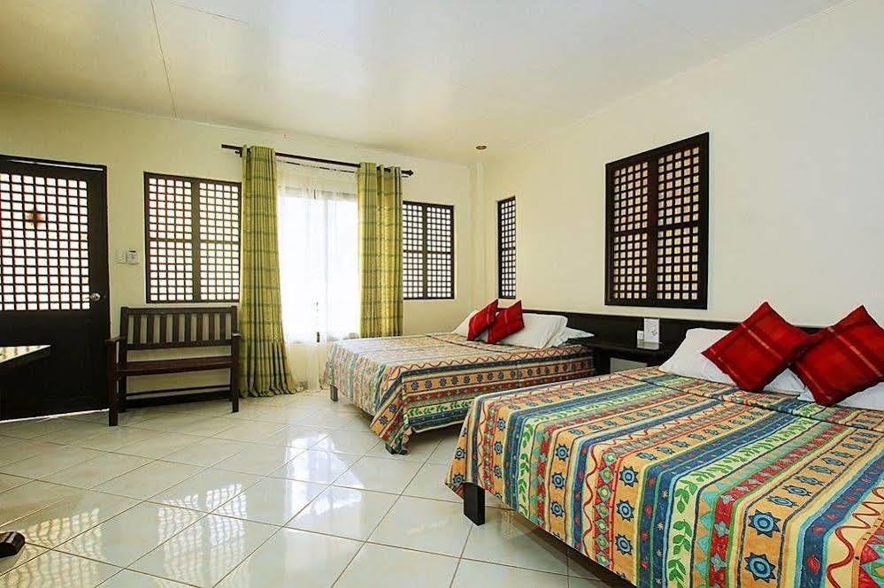 Reddoorz Premium @ Ouan'S The Farm Resort Lucena Exterior foto